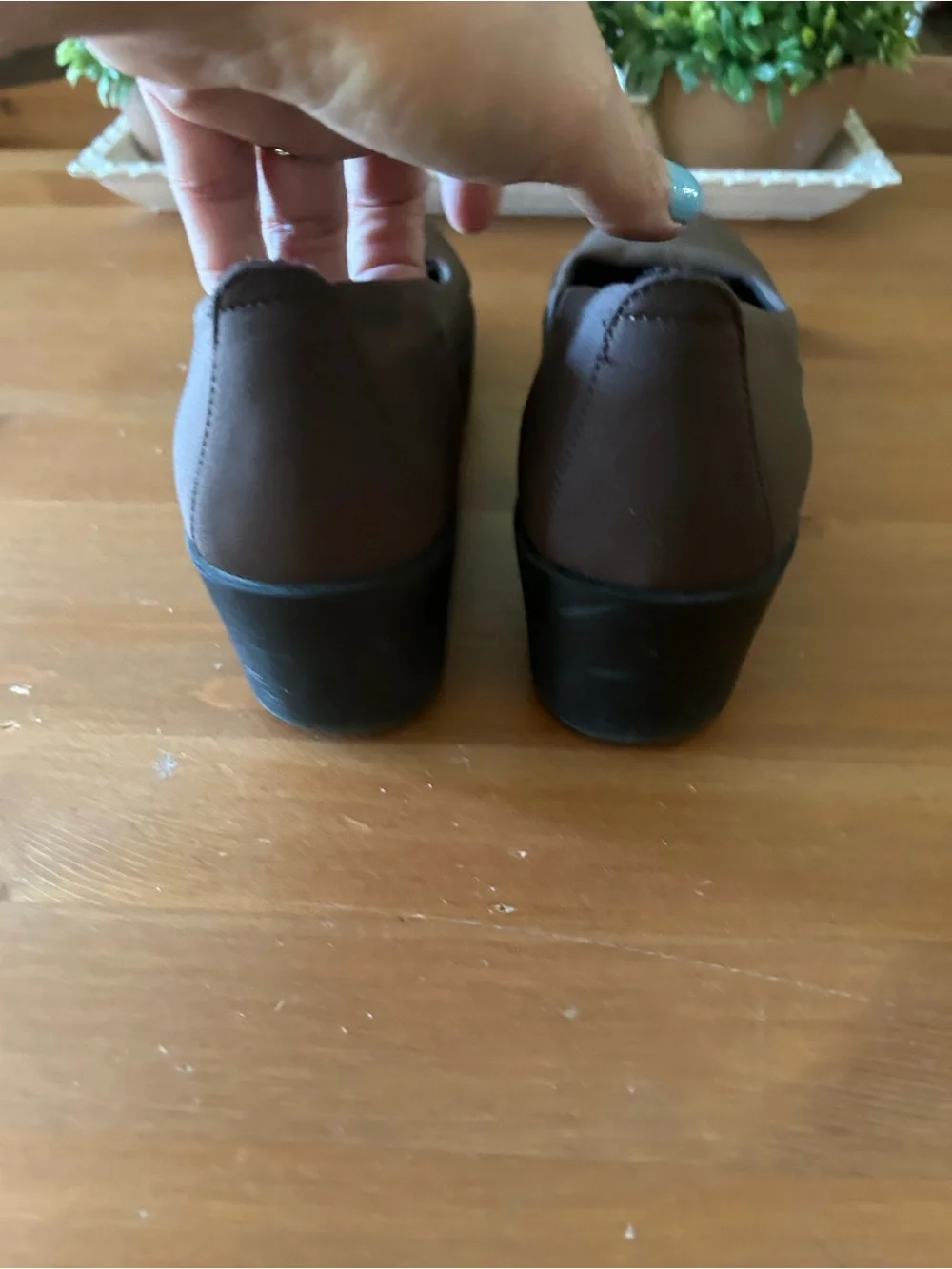 AEROSOLES good platform